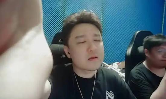 孙亚龙连发数条微博为Bin发声:失利大锅在下路与BP